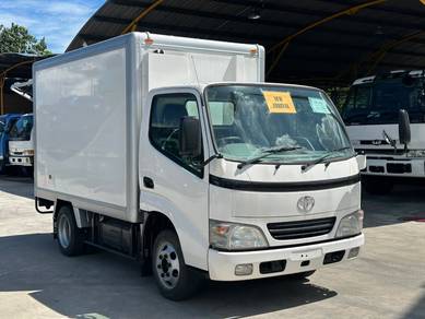 TOYOTA LY230 REFRIGERATED BOX 4x2 (Cold Truck) ❄️