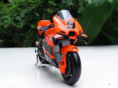 Maisto 1-18 MOTOGP 2021 KTM # 9 DANILO PETRUCCI