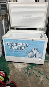 Frozen Singer chest deep freezer peti beku 300 Lt