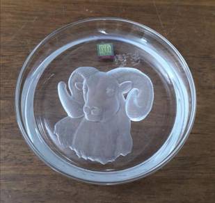 Hoya Crystal trinket with sheep decor
