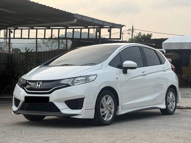 Honda Jazz E in Kepong, KUL