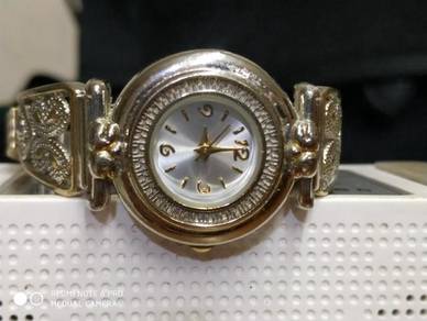 Unbranded lady watch