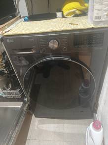 LG Front Load Washing Machine FV1414S3B – 14KG 