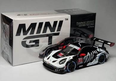 mini GT Porsche 911gt3 r #77