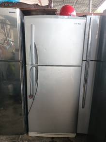 peti sejuk 2 pintu Hitachi elok lagi 
