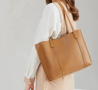 Aesthetic Handbag + FREE Beach Sandals Set! 