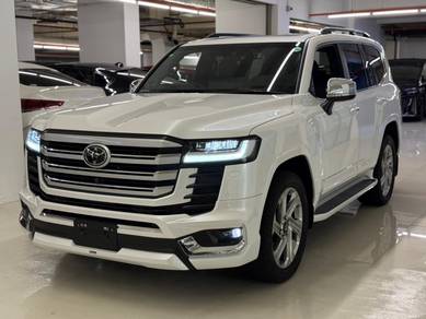 Toyota Land Cruiser ZX in Damansara, KUL