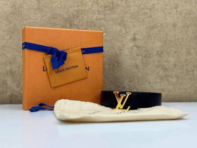 Louis Vuitton M9453 Initiales 30mm Reversible Belt
