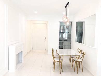 Condominium For Rent in I-Santorini