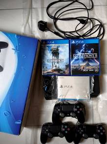 Used PS4 Full Set | 3 Controllers | 2 Games 