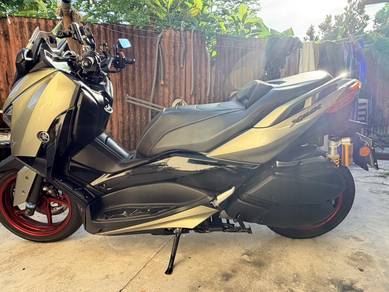 Yamaha XMAX