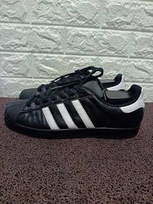 Uk9.5 Adidas Superstar Sneakers