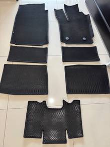 Preloved Perodua Myvi Enzo Car Mat and Sun Shad