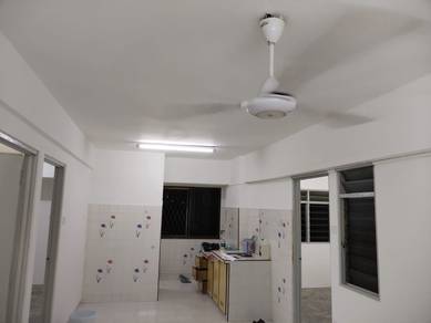 Flat For Rent in Farlim 4D Flat
