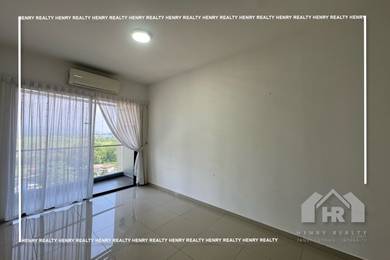 Condominium For Rent in Riverside Residence