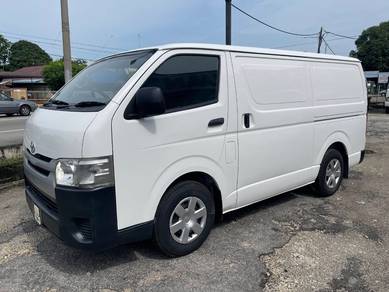 Toyota hiace Panel Van 2.5d 2017 year Diesel Hijau