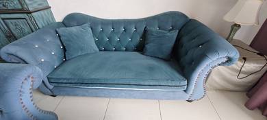 Mediterranean-style Blue Velvet Chesterfield Sofa