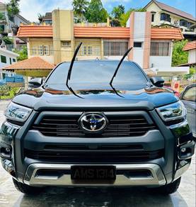 Toyota Hilux ROGUE in Old Klang Road, KUL