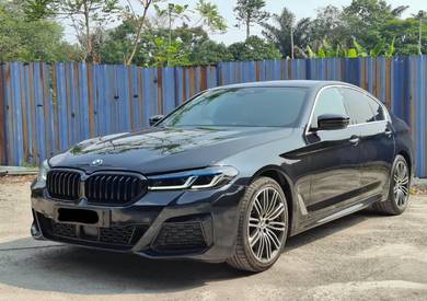 2017 BMW 530i 30i M-SPORT
