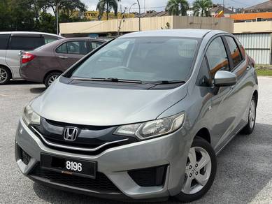 Honda Jazz E in Batu Caves, SGR
