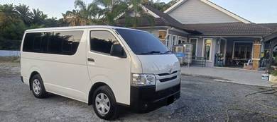Toyota Hiace in Salak Tinggi, SGR