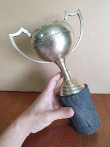(B595) Vintage Trophy (1)