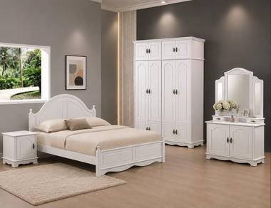 set bilik tidur Queen
