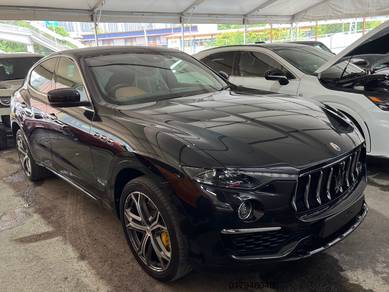Maserati Levante S GRANLUSSO in Bukit Bintang, KUL