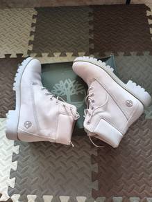 Timberland Womens Premium 6" Waterproof Boots.