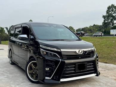 Toyota Voxy ZS KIRAMEKI II in Setia Tropika, JHR