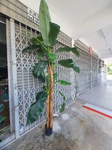 Artificial banana tree