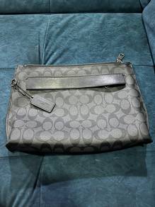 Coach Men’s Signature Canvas Pouch Wristlet Black