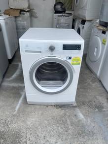 Electrolux heat pump dryer pengering baju 9.0