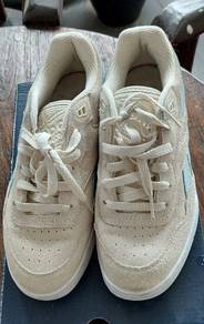 Reebok shoes