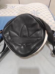 Sling bag 