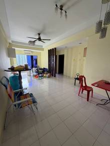 Condominium For Rent in Vista Mutiara