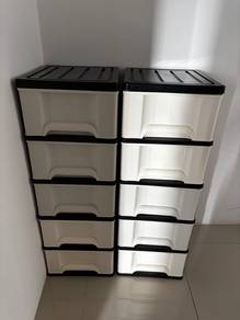 Storage drawer