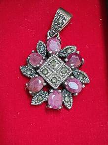silver peranakan pendant