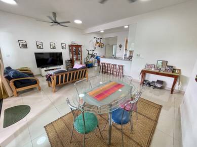 Condominium For Sale in Skyvilla @ D Island