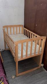 baby cot