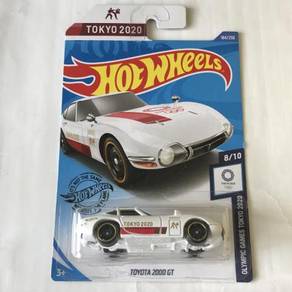 CFE245 2017 Mattel Hot Wheels HW TOYOTA 2000 GT