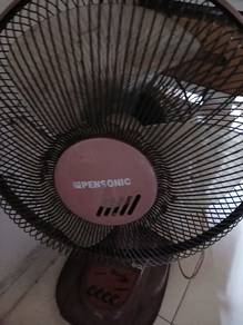 dua table fan