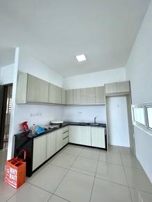 Condominium For Rent in Orchard Ville