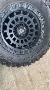 tyre mt 33x12.5x18