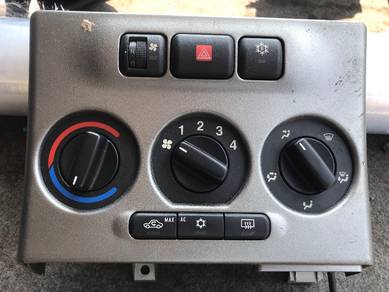 No 11-6-8 Subaru Traviq Aircond Switch Jpn