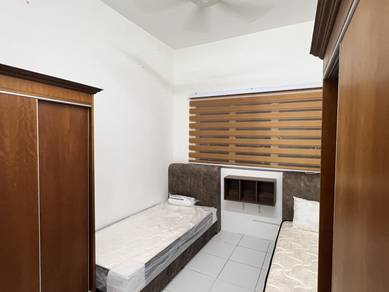 Room in Bandar Tasik Selatan, KUL