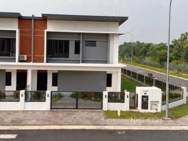 Semi-Detached House For Sale in Klang,SGR