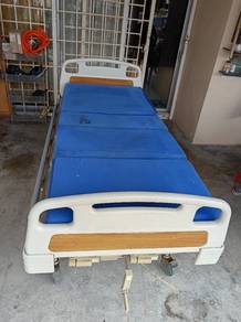 Manual patient bed for sale