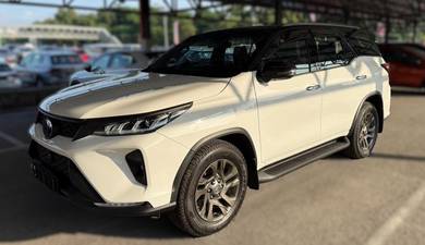 Toyota Fortuner VRZ in Puchong South, SGR