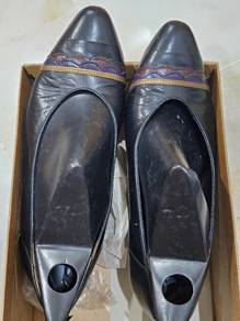 Shoe